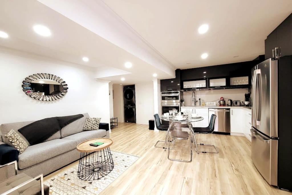 شقة Modern Oasis In Richmond Hill, The Place For You! المظهر الخارجي الصورة